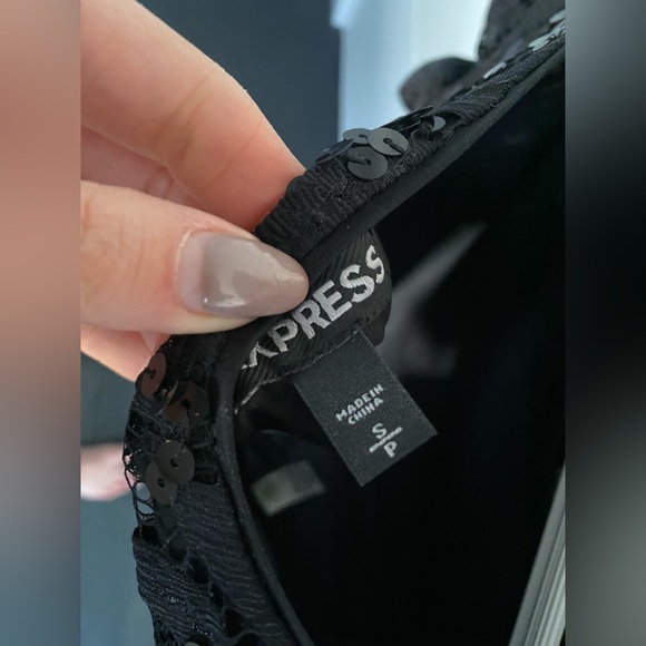 Brand new black sequin express two piece crop top & skirt size small and size 2 - Picture 3 of 3